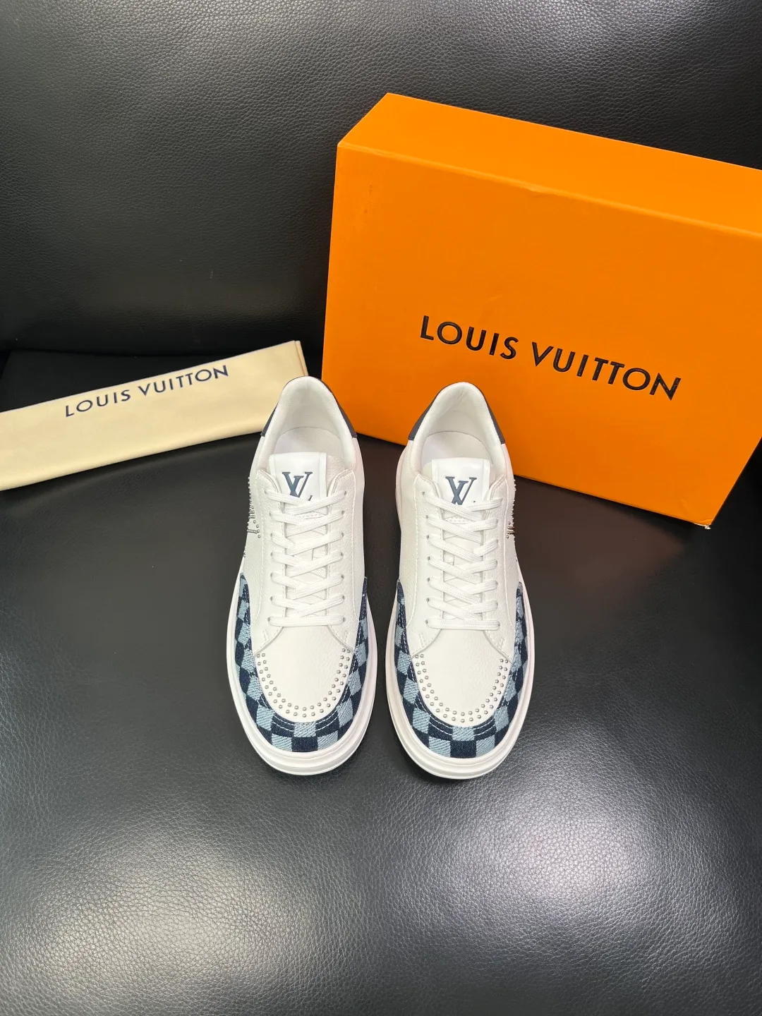 Men's shoes 💰740 Lv high quality top crafts Louis Vuitton, sports sneakers counter synchronization, uppers imported from Italy, high quality splicing colorful complex crafts, imported cowhide lining soft and comfortable, soles: original soles specially provided by the original factory, T men's shoes 💰U exclusive movable molded soles super comfortable, original factory single goods, code number 38-44 (customized 45)